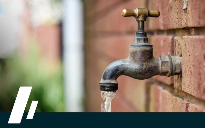 Signs You Need Professional Solutions - Dirt Cheap Sewer Co. image of an outdoor faucet