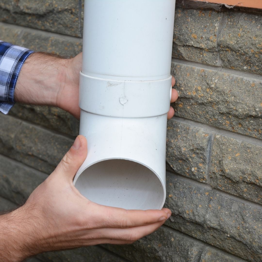 fixing an outdoor drainage pipe