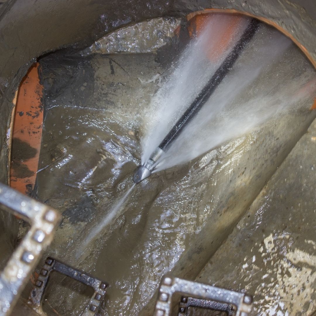 hydro jetting a pipe